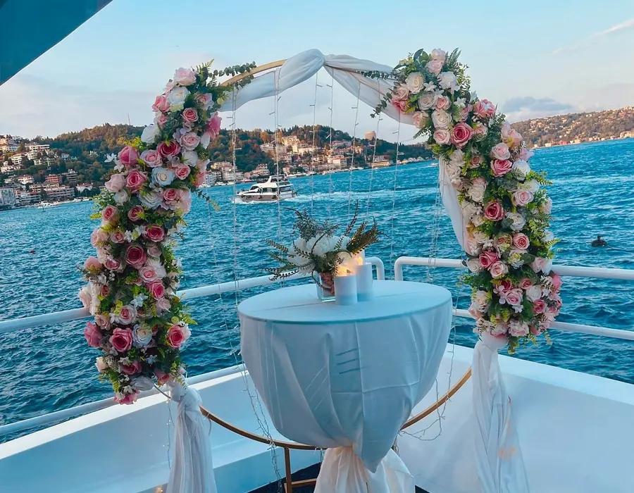 White İstanbul Fotoğraf 15